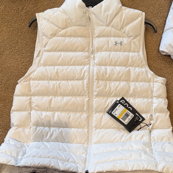 Under Armour Jackets & Blazers - Under Armour Snowy White Quilted Vest